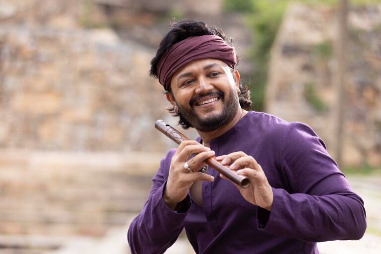 “ಬೃಂದಾವಿಹಾರಿ”ಯಾದ ಗೋಲ್ಡನ್ ಸ್ಟಾರ್ ಗಣೇಶ್ ಯುಗಾದಿ ಹಬ್ಬದ ಸಂದರ್ಭದಲ್ಲಿ ಸಮೃದ್ಧಿ ವಿ ಮಂಜುನಾಥ್ ನಿರ್ಮಾಣ ಹಾಗೂ ಶ್ರೀನಿವಾಸರಾಜು ನಿರ್ದೇಶನದ ಬಹು ನಿರೀಕ್ಷಿತ ಚಿತ್ರದ ಶೀರ್ಷಿಕೆ ಅನಾವರಣ.