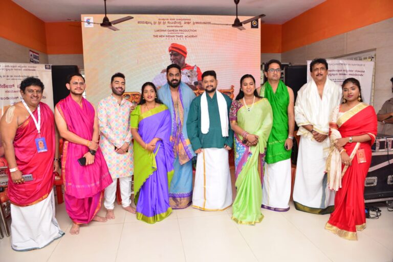 ಮಂತ್ರಾಲಯದಲ್ಲಿ ಅದ್ದೂರಿಯಾಗಿ ಅನಾವರಣವಾಯಿತು ‘ರಾಯರ ದರ್ಶನ’ ಅಲ್ಬಮ್ ಸಾಂಗ್